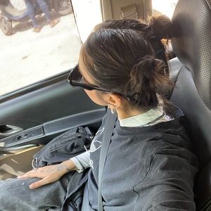 Meet your Posher, Noharika